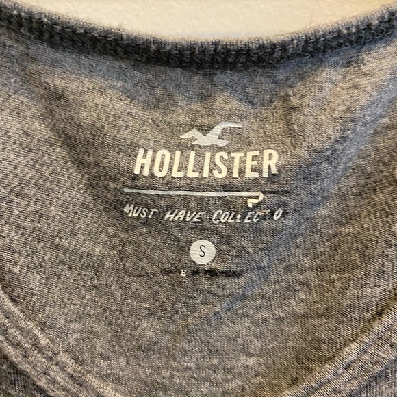 Woman’s Hollister blouse shirt Gray - Picture 2 of 4